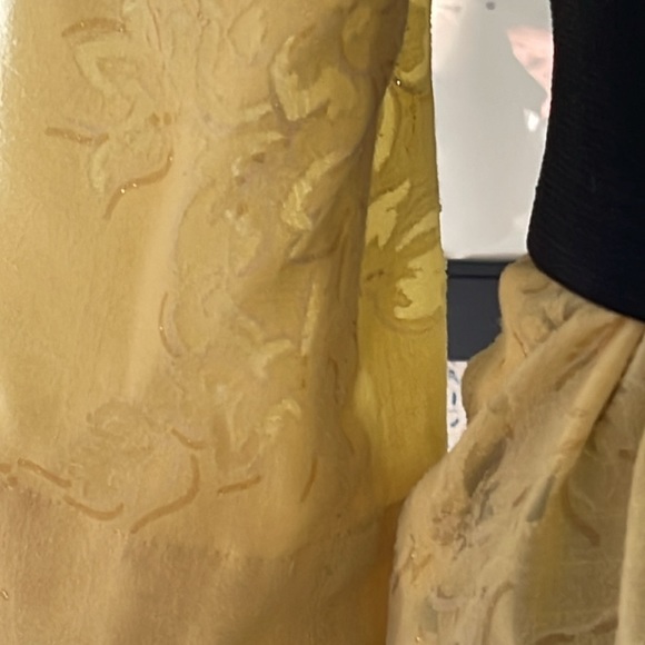 Ladies, quarter sleeve button blouse - Picture 4 of 8